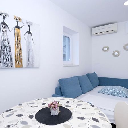 Apartment Smile Солин Экстерьер фото