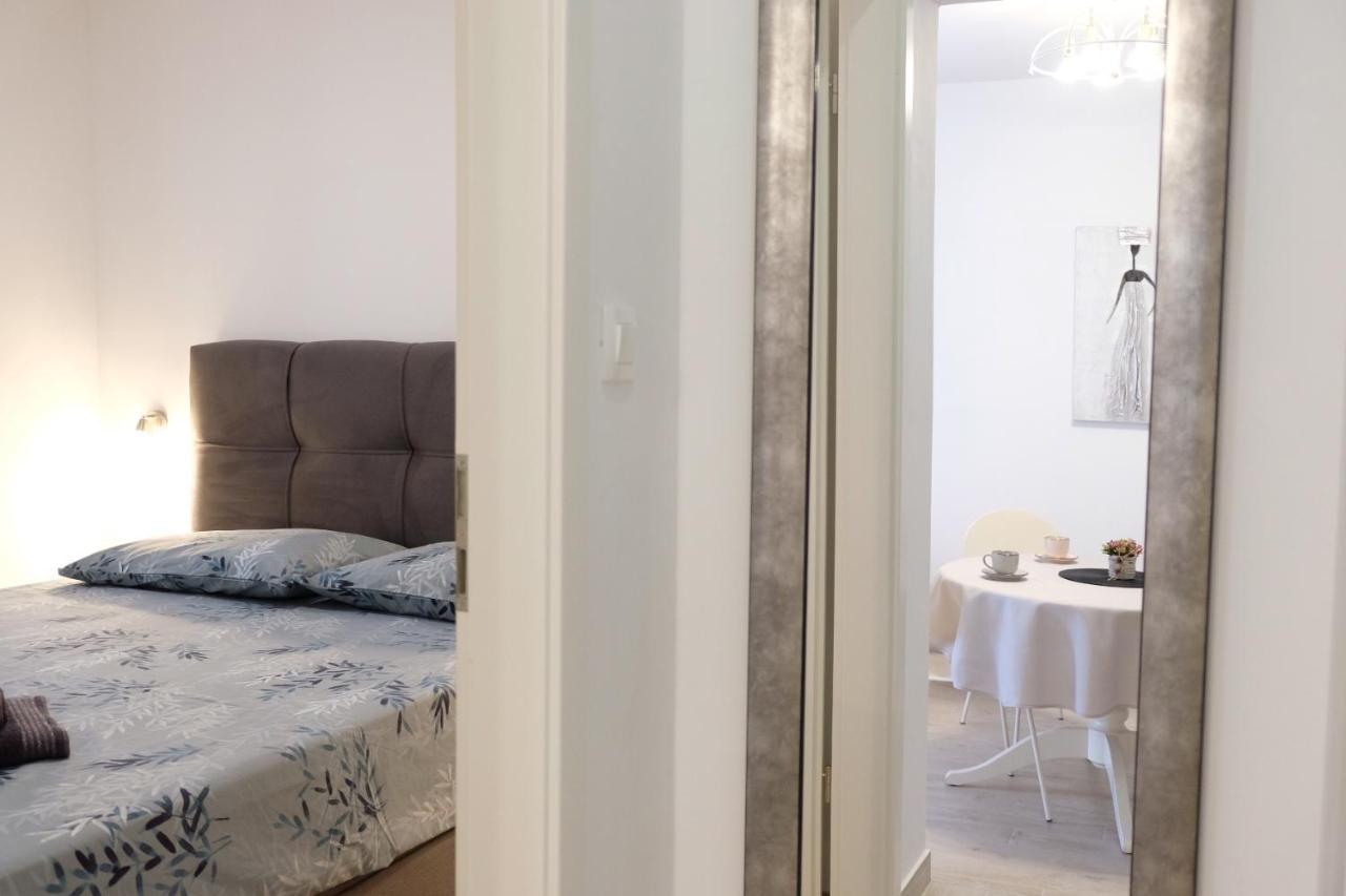 Apartment Smile Солин Экстерьер фото