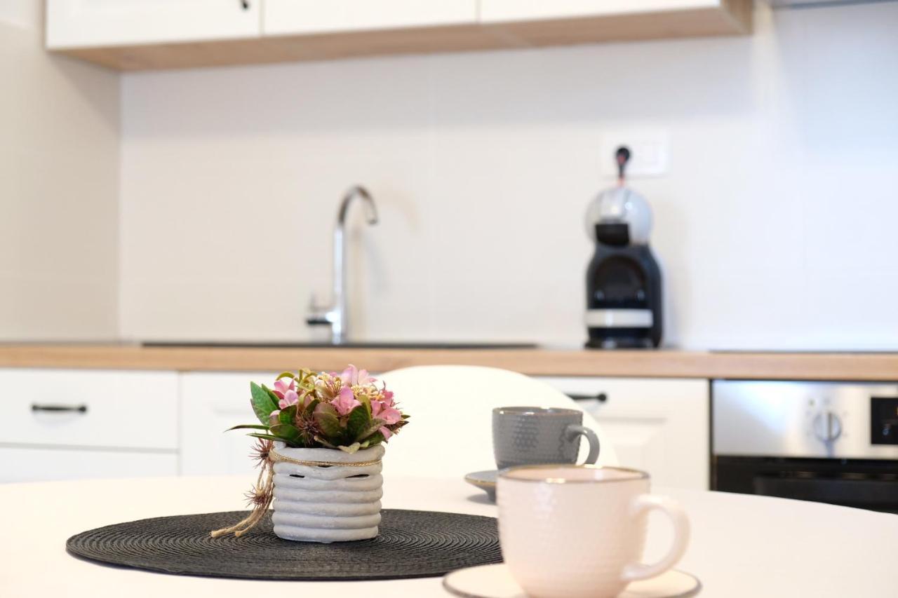 Apartment Smile Солин Экстерьер фото