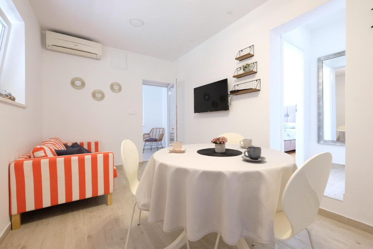 Apartment Smile Солин Экстерьер фото